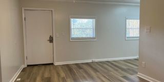 West Knoxville 37922 - 1 bedroom apartment with updated interior - Contact Mac Tobler (865)755-3075 West Knoxville 37922 - 1 bedroom apartment with updated interior - Contact Mac Tobler (865)755-3075 Gallery 3
