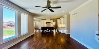 Nearly New Luxury Home in Blue Valley Schools! Gallery 9