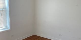 Spacious south side 3-bedroom beauty Gallery 5