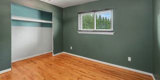 Beautifully maintained, move in ready 3 bed, 1.5 bath single family home Gallery 10