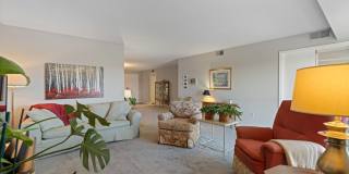 1040 DEER RIDGE Drive Gallery 7