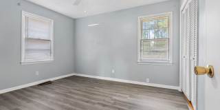 1708 N Poplar Street Gallery 12