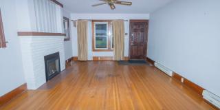 Spacious 4BR Bungalow: Historic Old Southwest w/ Screened Porch & Car Port Gallery 14
