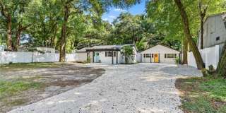 Charming 2BR House in Tampa Gallery 12