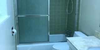 3 bed 2 Bath Brick Home off Park Avenue! Gallery 18