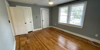 Recently Renovated 2 Bedroom Apartment in Duckpond Gallery 11
