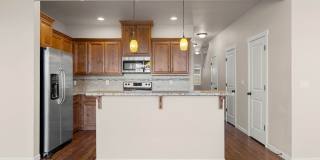 Gorgeous Townhome in Ridgefield! Gallery 8