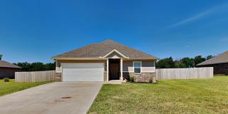 4 bedroom 2 bath home in Guthrie schools Gallery 1