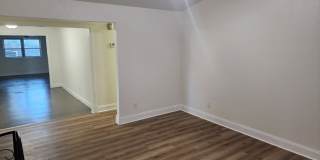 807 South Jones Lane Gallery 4