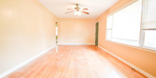 Coming Soon! 3 Bedroom 1 Bathroom - Pets Considered Gallery 3