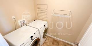 Large, Well-Maintained Duplex Gallery 7