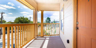 611 W Ridgewood 611 W Ridgewood Gallery 2