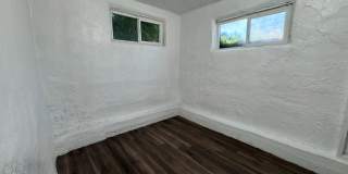 745 University Ave - C Gallery 3