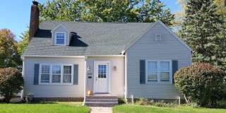 Very Spacious 4 Bedroom 2 1/2 Bath House Close to Campus! Gallery 1