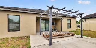 Available June 15th! 3BR Home in Tavares with Huge Backyard Gallery 24