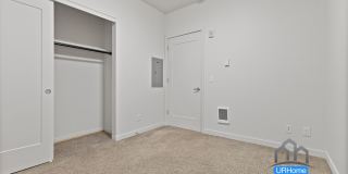 Hollywood 12 Gallery 64