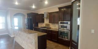 4 BEDROOM 3 BATHROOM HOME Gallery 57