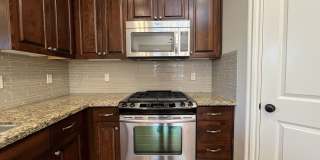 3BD/3BA Bethany Home with Vaulted Ceilings, Stainless Appliances & Gas Fireplace Gallery 12