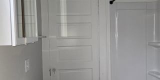 Spacious 3 bedroom 1.5 bath Gallery 6