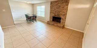 3-bed/2-bath near Paluxy/Grande! Gallery 4
