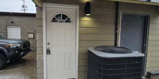 Beautifully Remodeled 3 Bedroom With Rooftop Deck - Downtown Sharpsburg Gallery 1