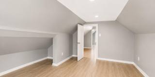 83 Lyon Place Gallery 23