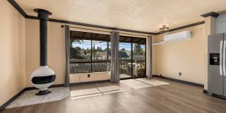 $300 Off! Quiet Top Floor 1 Bedroom Condo in Gated Tukwila Community Gallery 1