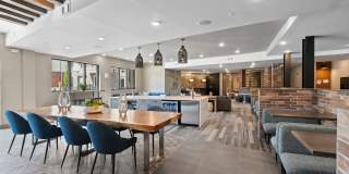 District Midtown Gallery 16