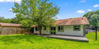 Beautiful 3 bedroom, 2 bathroom home in East Austin!!! Gallery 18