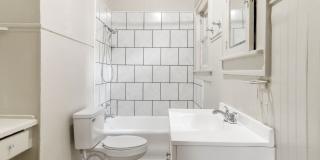 1618 W KINGS HWY Gallery 10