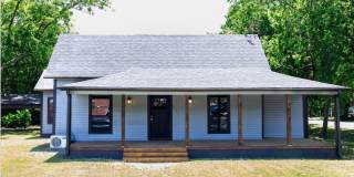 223 E Shreveport Street Gallery 1