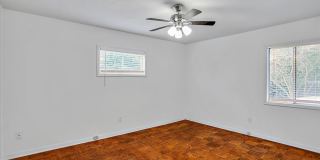 4221/4223 Hawthorne Court 4221/4223 Hawthorne Court Gallery 8
