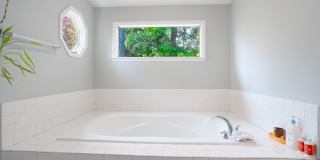 Fully Furnished Coastal Retreat Near Wrightsville Beach in Desirable Masonboro Neighborhood Gallery 21