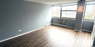 3110 N Sheridan Rd Gallery 1