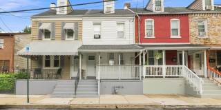 Beautiful 3 Bed 1 Bath Available Now Beautiful 3 Bed 1 Bath Available Now Gallery 1