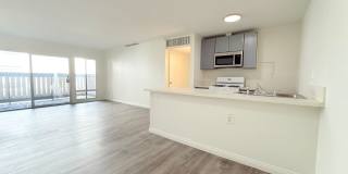 Updated 2Bed/ 2Bath in Canoga Park Gallery 6