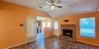 HUGE RENT REDUCTION & AVAILABLE NOW! Gallery 8