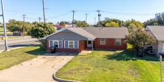 Spacious 4-Bedroom Home with Modern Updates and a Big Yard Gallery 3