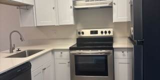 Shadowbrook Apartments-Scenic Living in Sedona Gallery 1