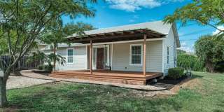 Nice 3/2 one story with inviting covered front porch! Gallery 1