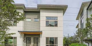 Modern 2-Bed, 2-Bath Townhome with Air-Conditioning in Rainier Beach Gallery 21