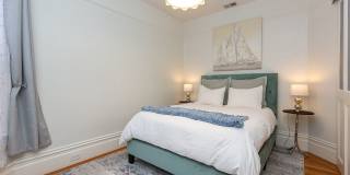 Castro: UNFURNISHED Top Floor Flat w/ Private Deck, W/D in unit & Garage Parking Gallery 23