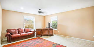 Spacious Amazing 6 bed in Fairwood! Gallery 27