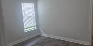 WENDELL IV G in The Cove at Villaggio community offers a 3 bedroom, 2 full bathroom Gallery 9
