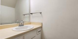 Updated 2BR/2.5BA in Fantastic Chapel Hill Location! Convenient to I-40! Gallery 18