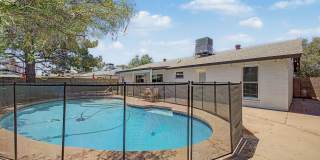 3 bed/2 bath Mesa home with a pool Gallery 32