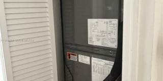 953 SW 10th St Gallery 7