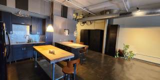 Downtown Saint Paul DREAM Loft-  Close to work, coffee, bars, restaurants, and light rail Gallery 5