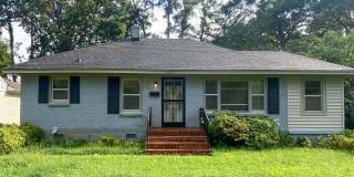 3 bedroom, 1 bath near Poplar and Colonial Gallery 1