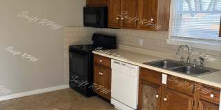 5201 East 12th Street Gallery 10